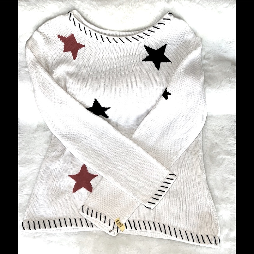 🇺🇸💙 Casual Corner Annex- Lightweight White Sweater w/Navy & Red Stars ❤️🇺🇸